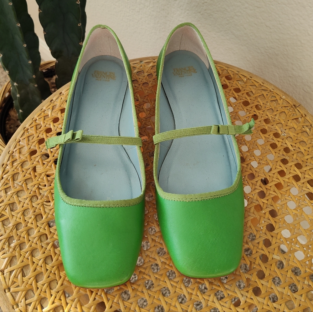 🌸 Francis Valentine Jude Mary Jane Leather Flat in Green